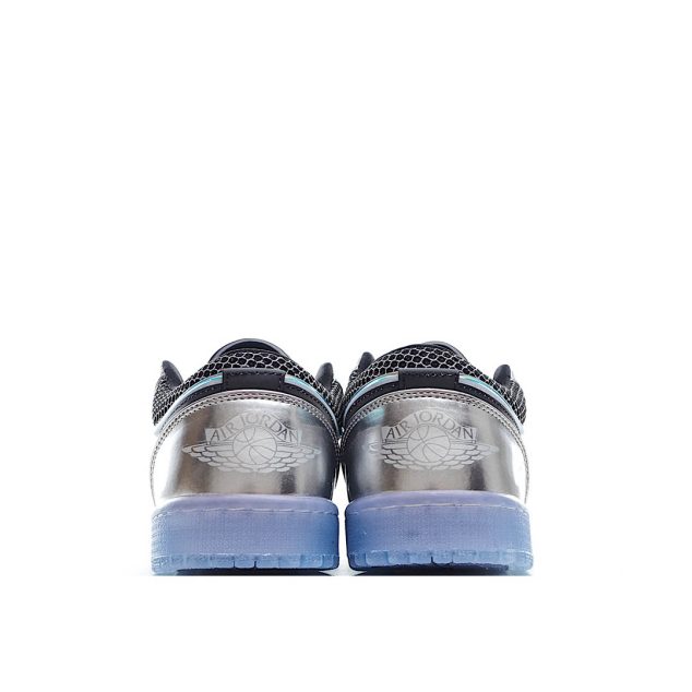  Wmns Air Jordan 1 Low SE ‘Metallic Silver Gradient’