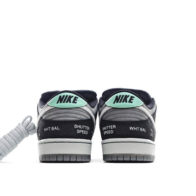  Nike sb dunk “VX1000 Comcorder” black, white and gray