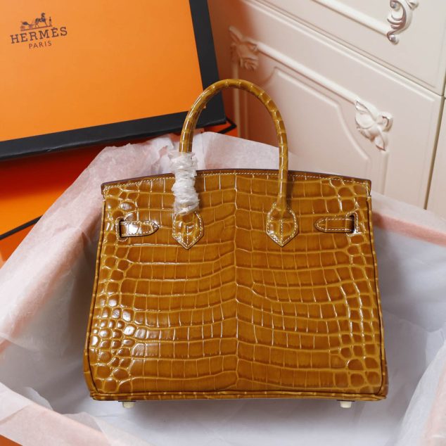  Hermes crocodile print