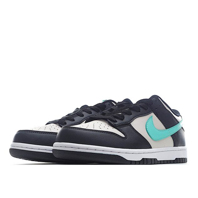  Nike DUNK LOW low-top sneakers