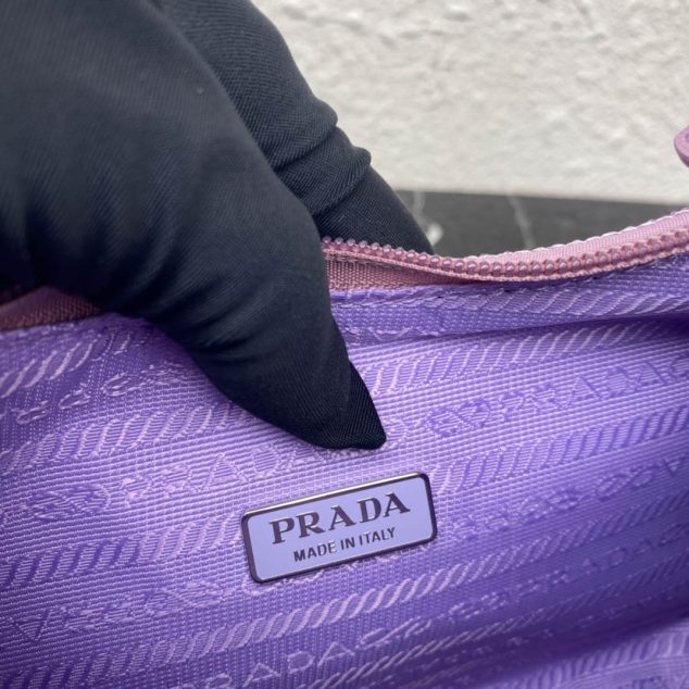  Prada Flash diamond bag Size: 22x17cm 1NE515