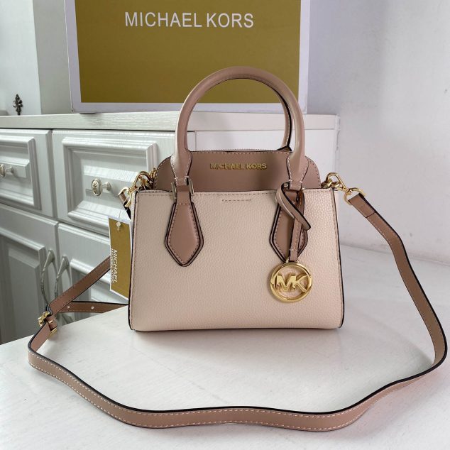  MK Crossbody Size: 23*18*12