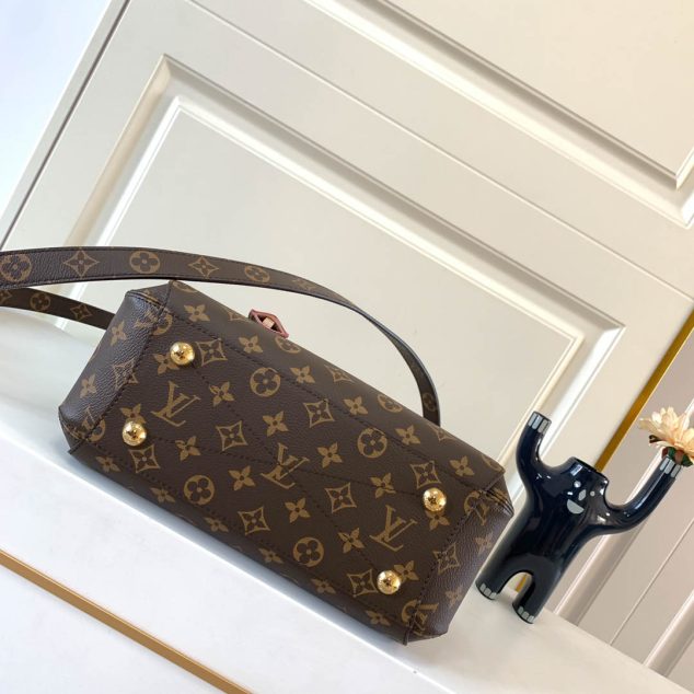  LV Model: M41055 Size 29*20*13cm