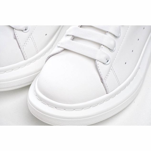  Alexander McQueen sole sneakers