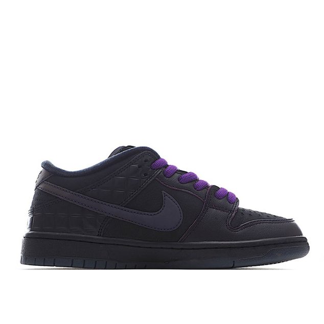  Familia x Nike SB Dunk Low Low-Top Sneakers