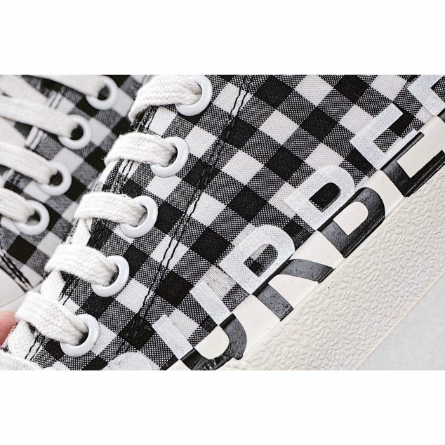  BURBERRY Vintage Sneakers