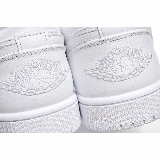  Air Jordan 1 Low ‘Triple White’