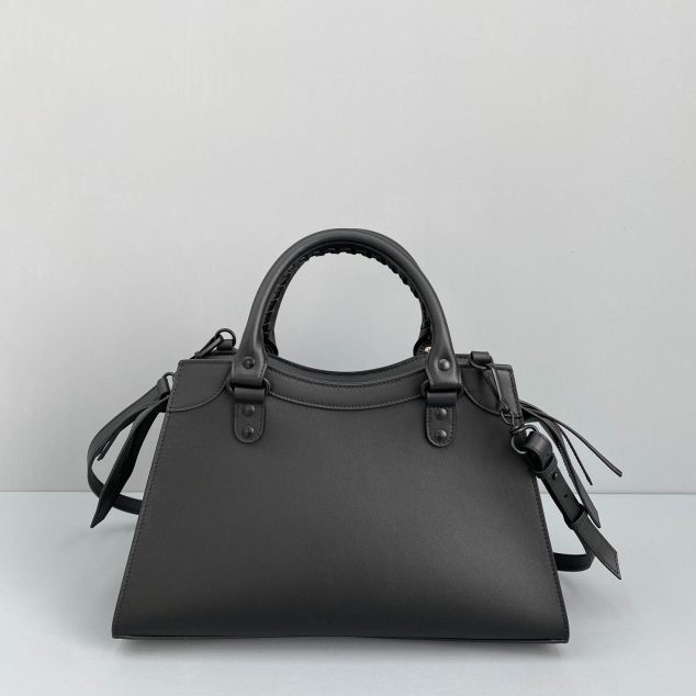  Balenciag* Neo Classic biker bag Model: 1991 Size: 25*33*13*20cm