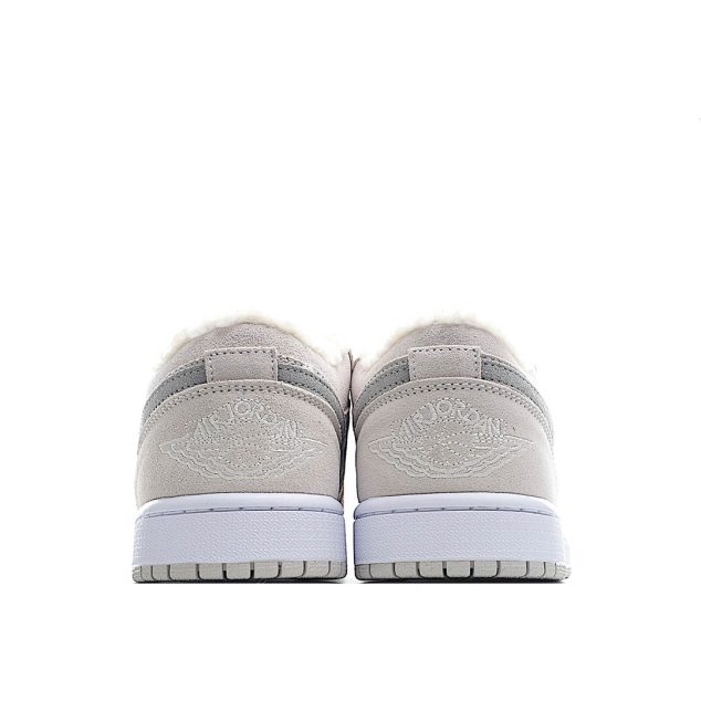  Wmns Air Jordan 1 Low SE ‘Sherpa Fleece’