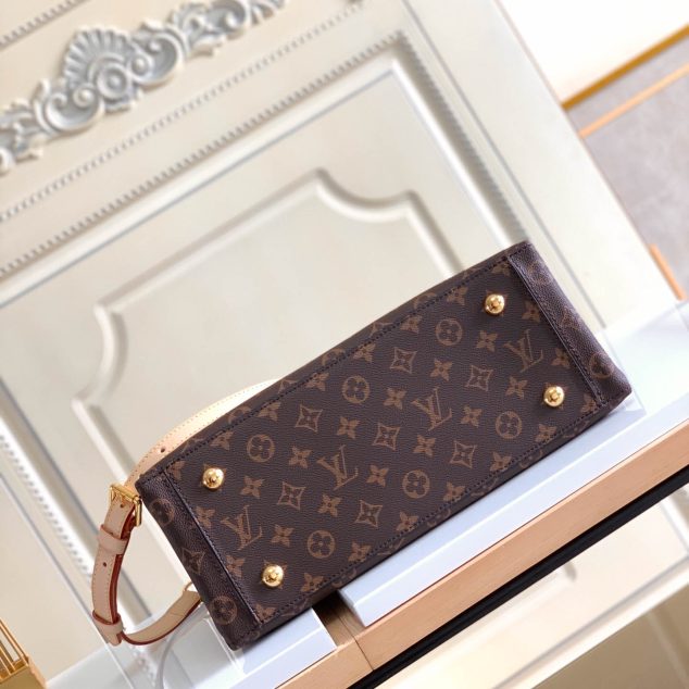  Louis Vuitton Size: 34.0 x 24.0 x 13.0 cm