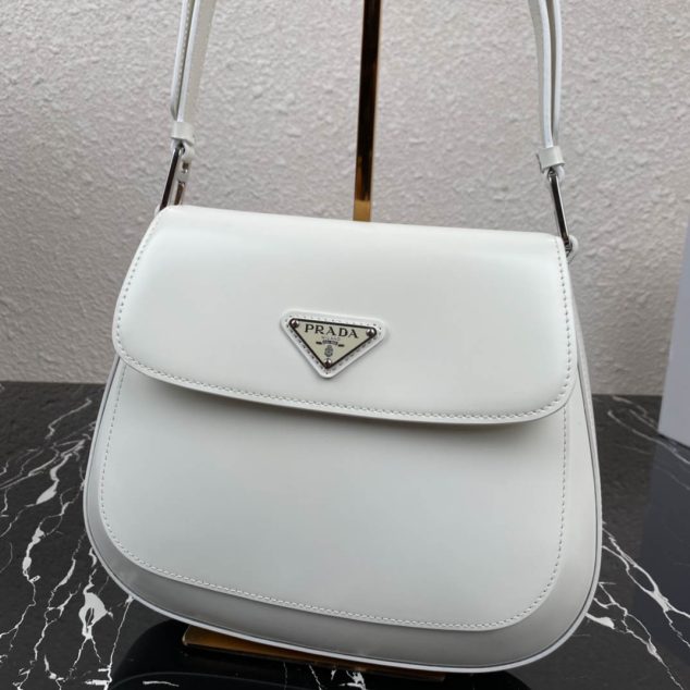  Prada Crossbody Bag Size: 24x19cm 1BD303