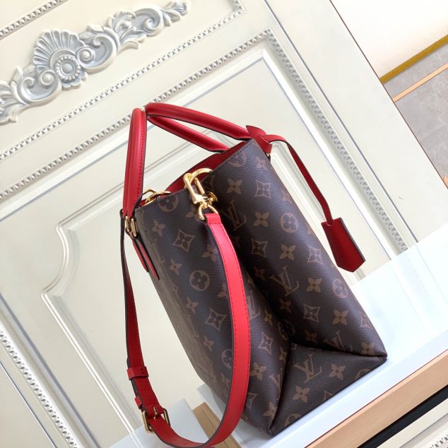  Louis Vuitton Size: 34.0 x 24.0 x 13.0 cm