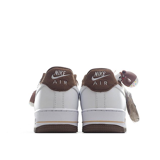  Nike Air Force 1 cappuccino low-top sneakers