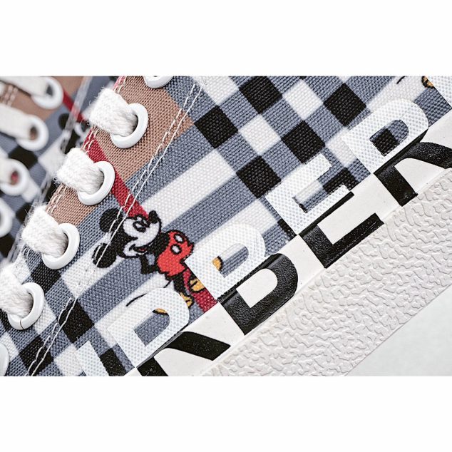  BURBERRY Vintage Sneakers