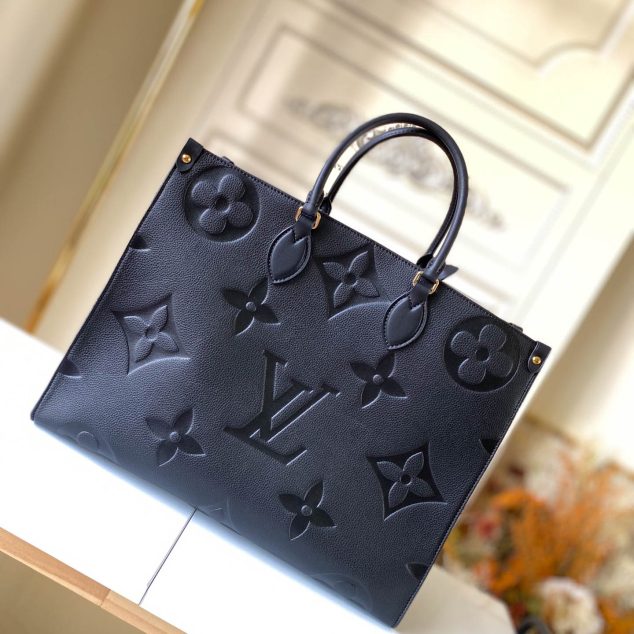  Louis Vuitton Size: 41.0 x 34.0 x 19.0 cm