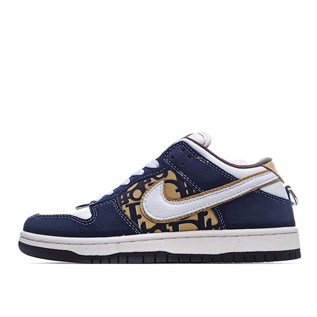  Nike SB Dunk Low x Dior Low Top Sneakers