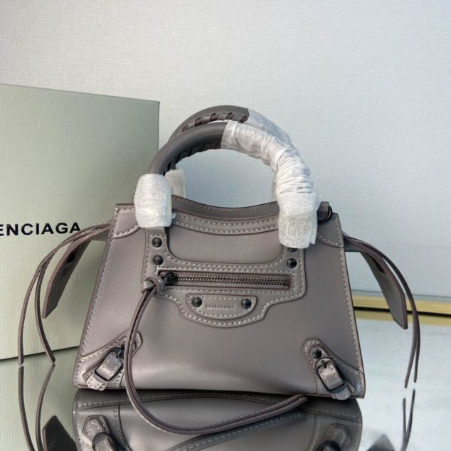  Balenciag* Neo Classic Casual Bag Size: 18cm