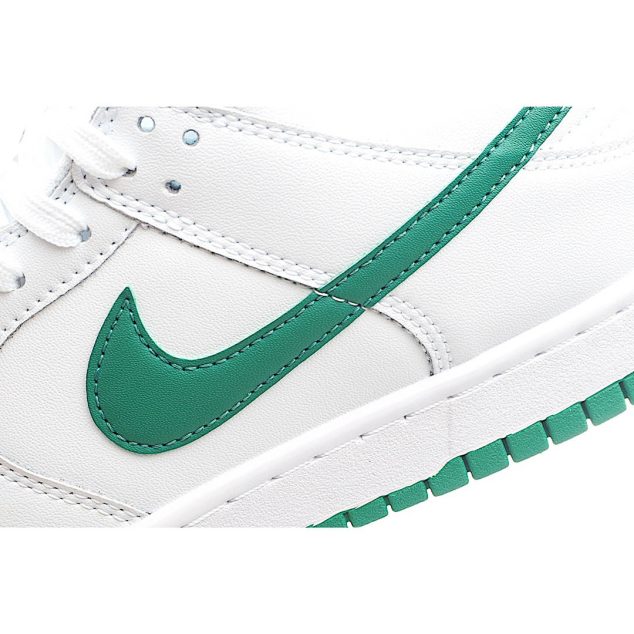  Nike Dunk SB Low Pro Low Top Sneakers