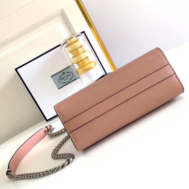  Chain Shoulder Strap Size: 21*14*9.5cm 1BD127