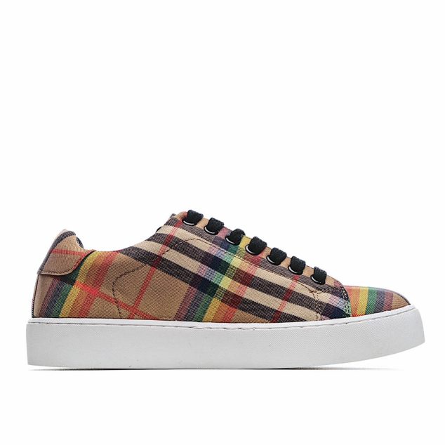  BURBERRY Vintage Sneakers