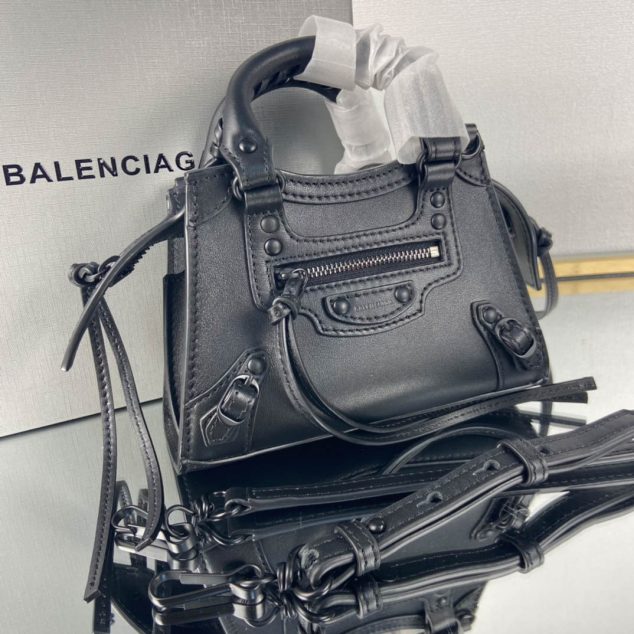  Balenciag* Neo Classic Casual Bag Size: 18cm