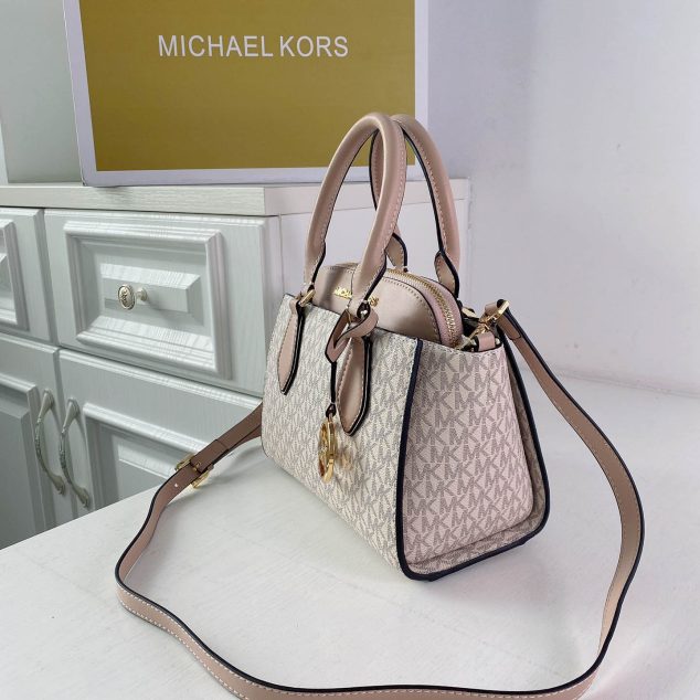  MK Handbag Crossbody Size:23*18*12