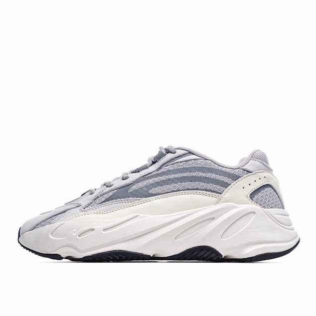  Adidas Yeezy Boost 700 V2 ‘Static’ Sample