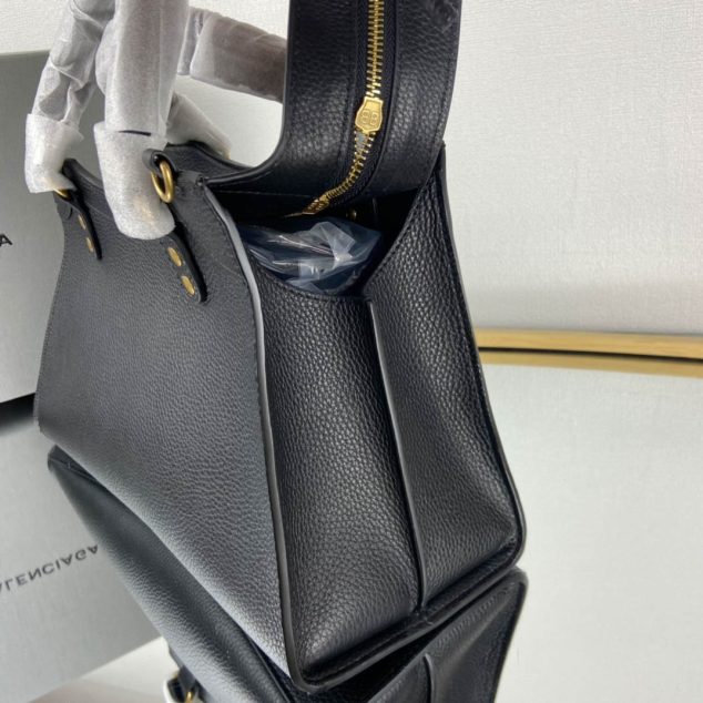  Balenciag* Neo Classic Biker Bag Size: 25*33*13*20cm