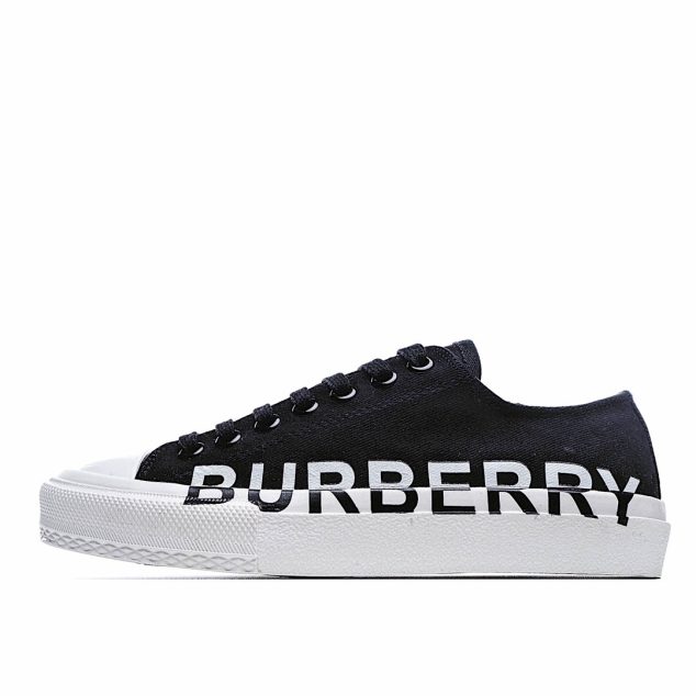  BURBERRY Vintage Sneakers