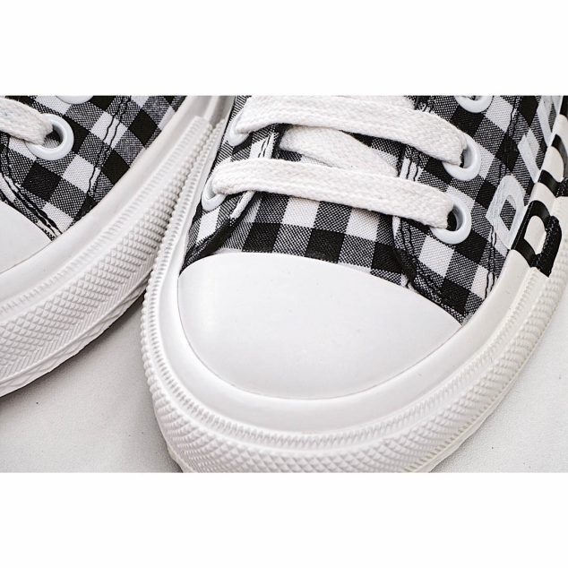  BURBERRY Vintage Sneakers