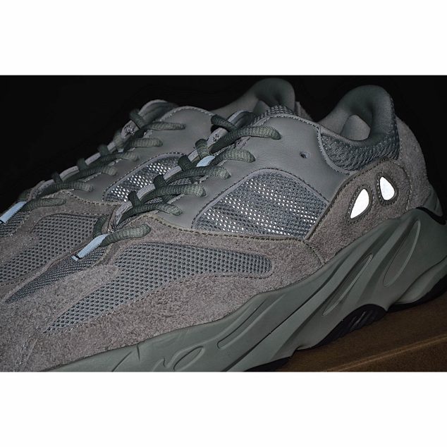  Adidas Yeezy Boost 700 ‘Salt’