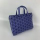  Issey Miyake Handbag Size: 23.5×15.2x8cm