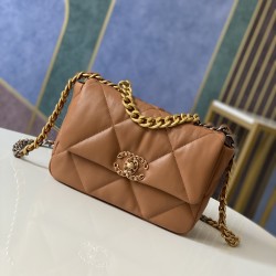 26*9*16 cm CHANEL 19 bag brown 