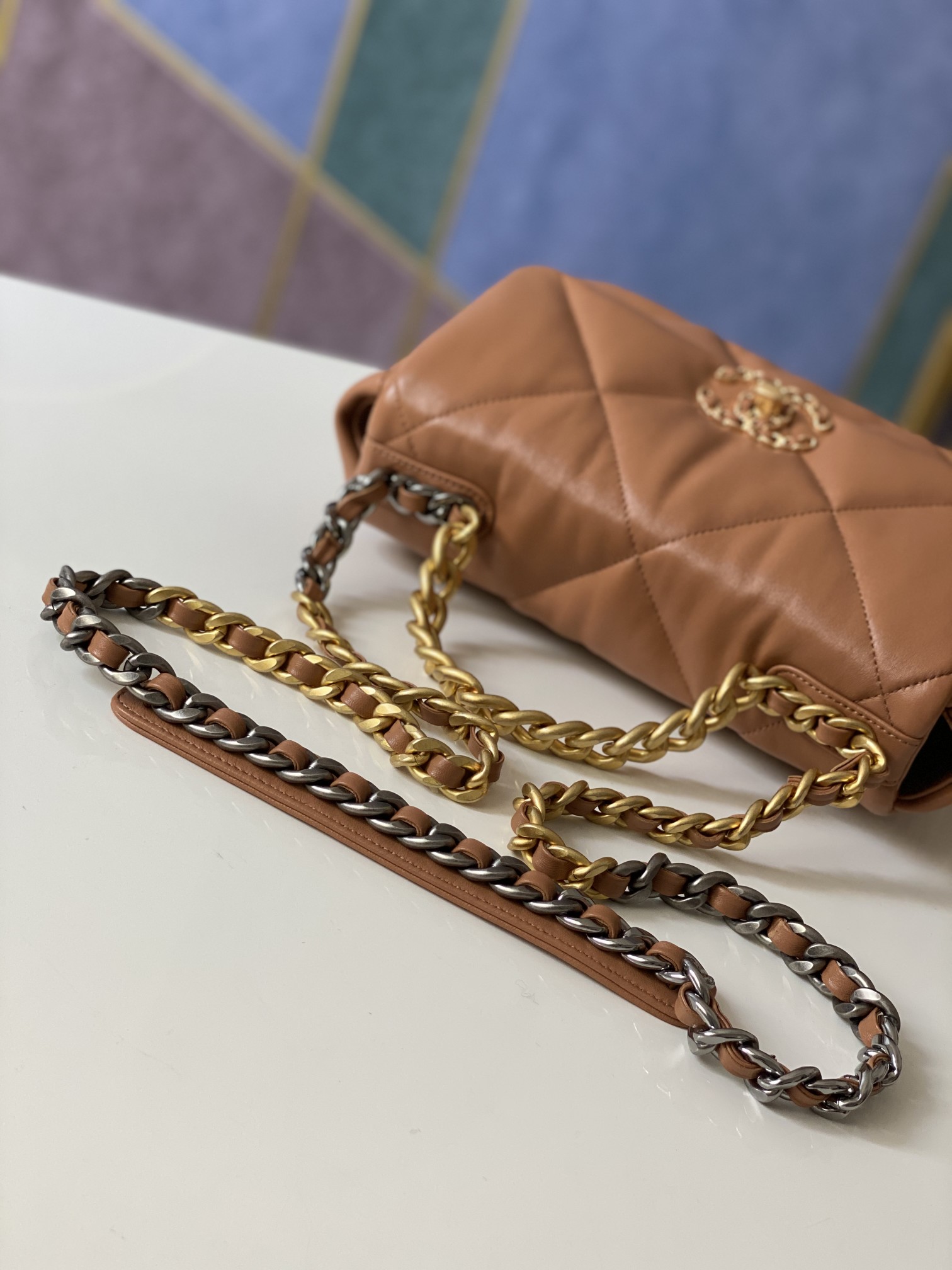 26*9*16 cm CHANEL 19 bag brown 